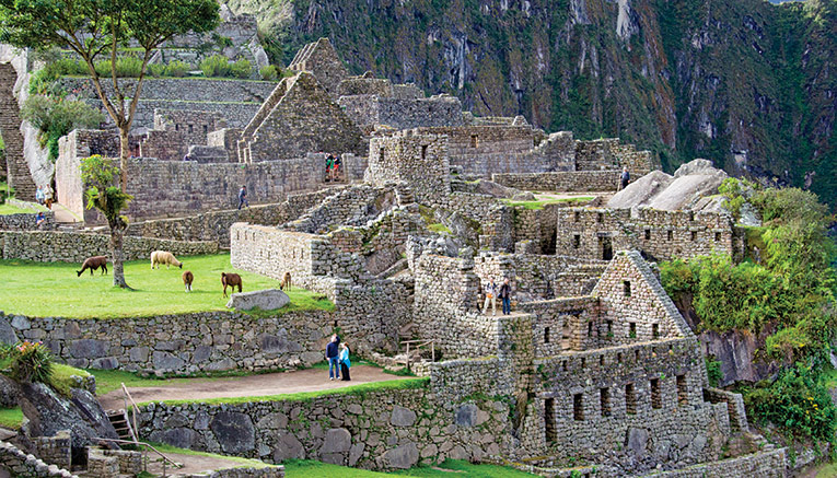 Wpei-peru-walking-6
